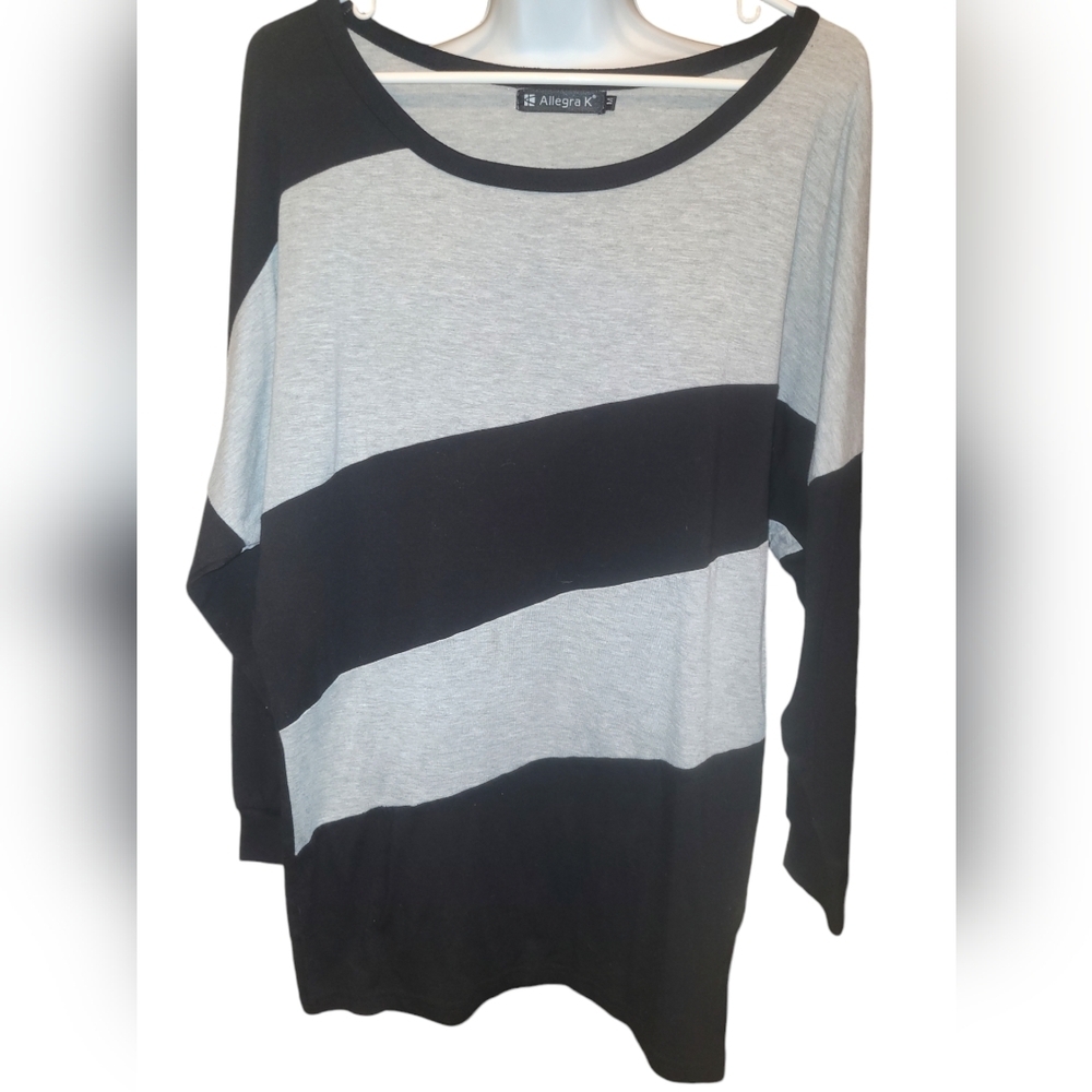 Black and gray colorblock striped oversized medium sweater
